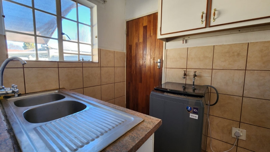 To Let 1 Bedroom Property for Rent in Die Bult North West